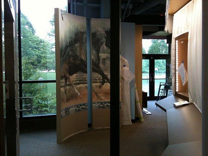 Preformed Curved Museum Exhibit Panels