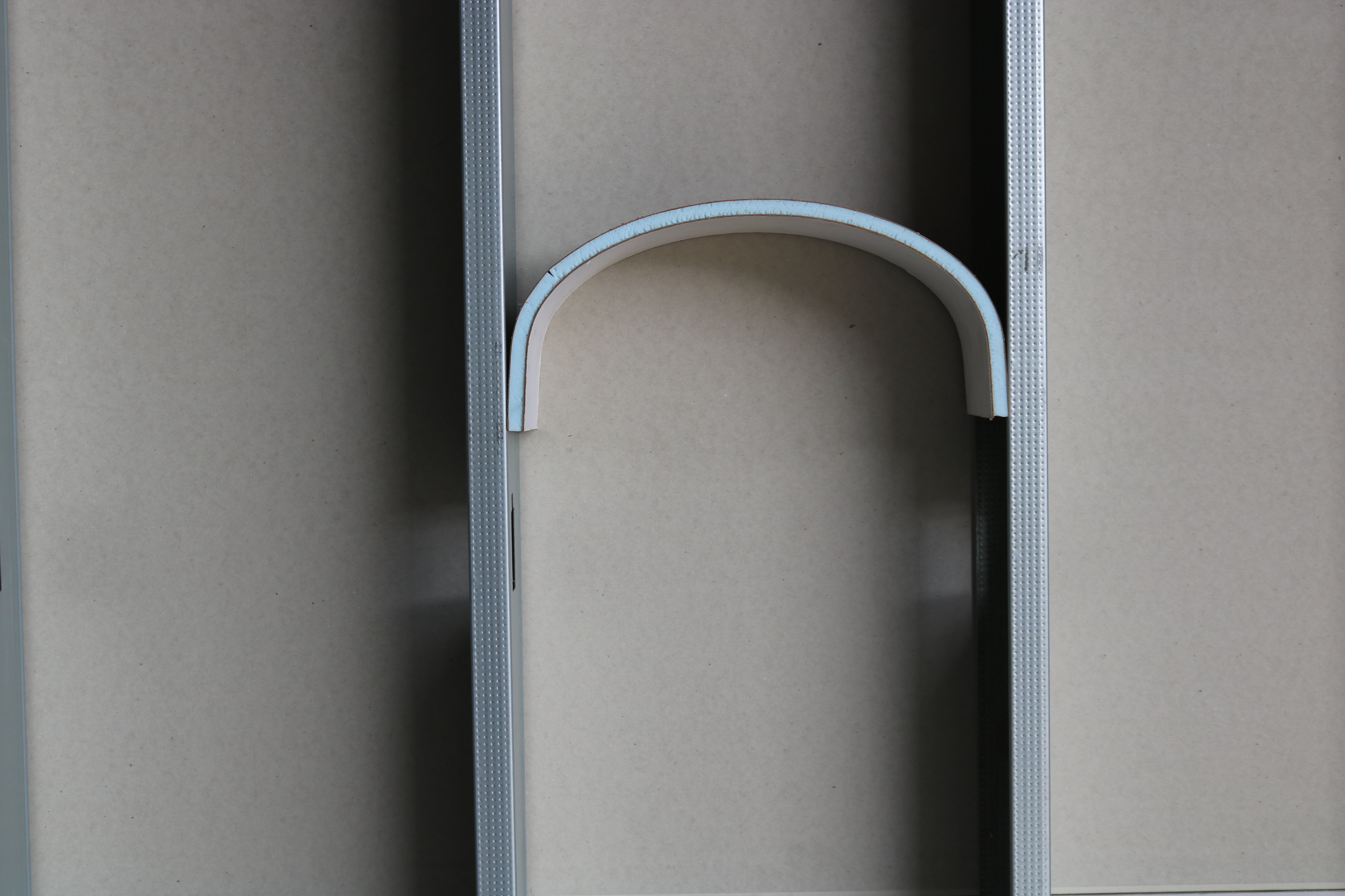 https://www.moderncurvedsolutions.com/images/WallArch/Arch_Shelf_Kit_3.jpg